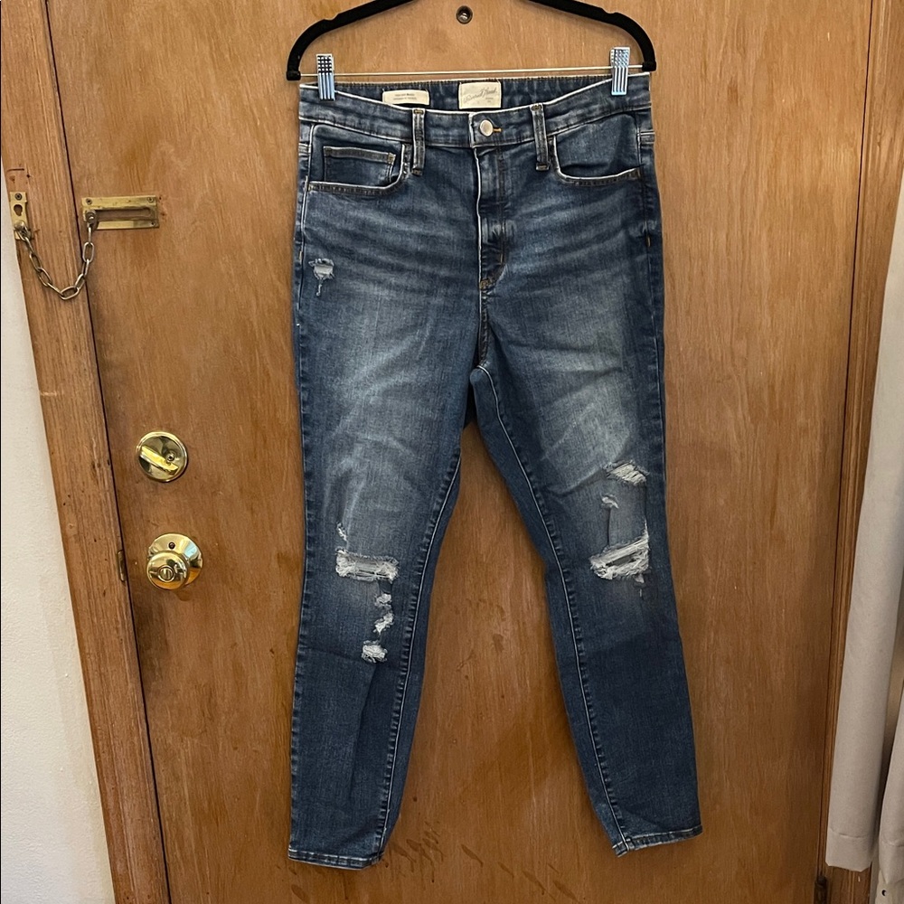 Universal Thread Dark Blue Distressed Jeans